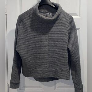 Zella Sweatshirt Size Medium in Gray